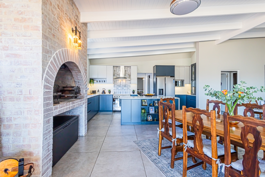 5 Bedroom Property for Sale in Myburgh Park Western Cape